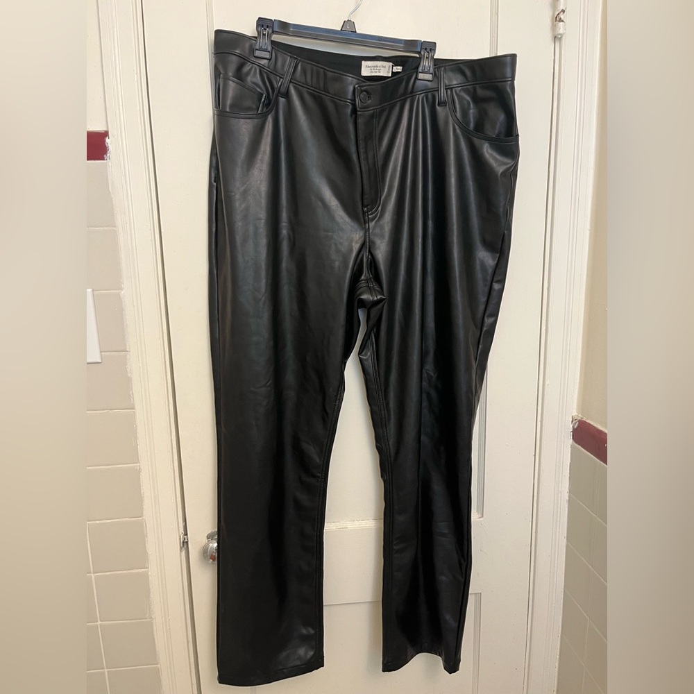 Abercrombie and Fitch Vegan Leather The 90s Straight Ultra High Rise